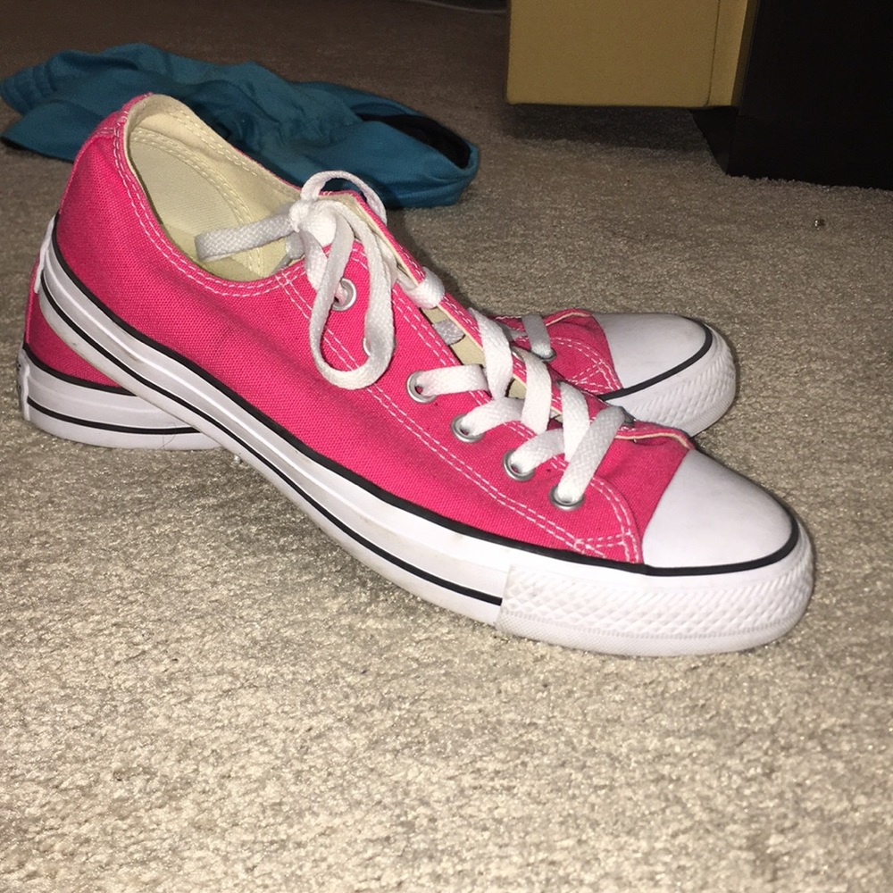 Pink converse
